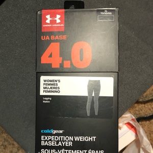 NWT‼️ UA Base layer leggings 4.0